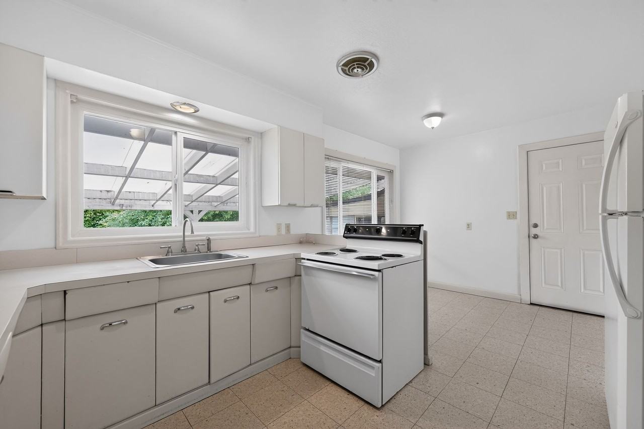 2803 17th Ave - Photo 6 of 12