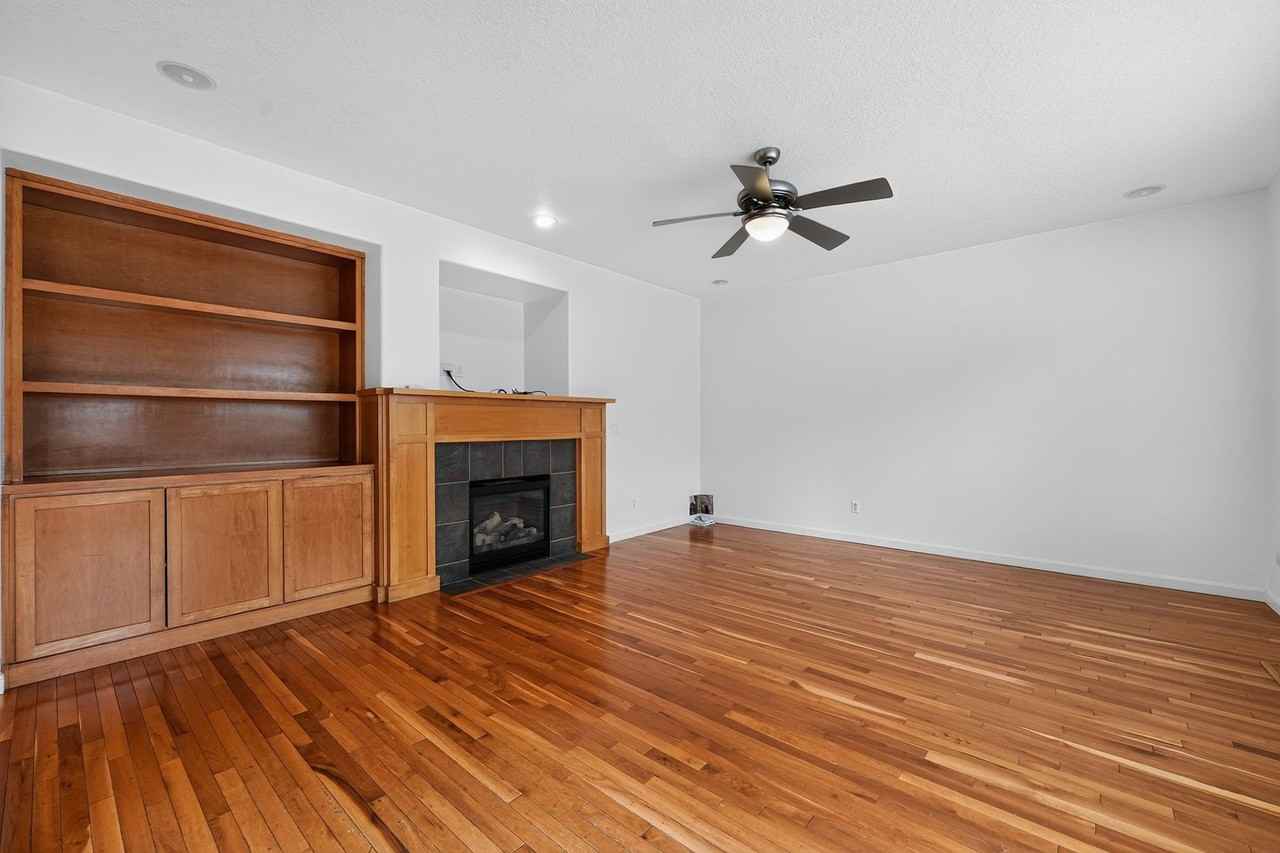 1756 Se Gerhard Dr - Photo 4 of 12