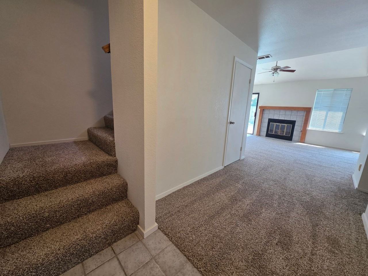 1128 N Manzanita St - Photo 2 of 12