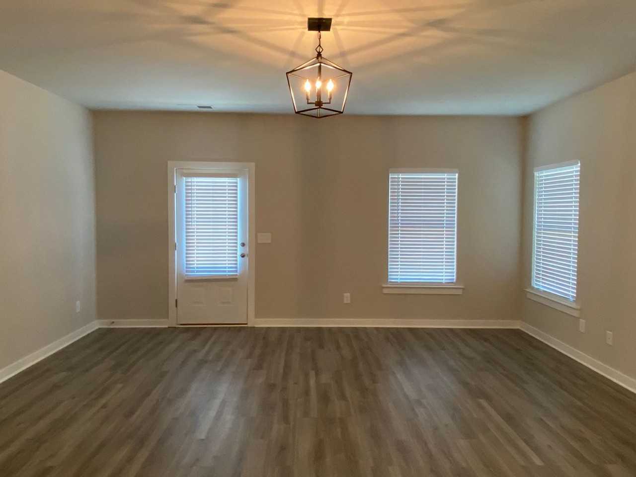 1245 Brookhaven Dr - Photo 5 of 40