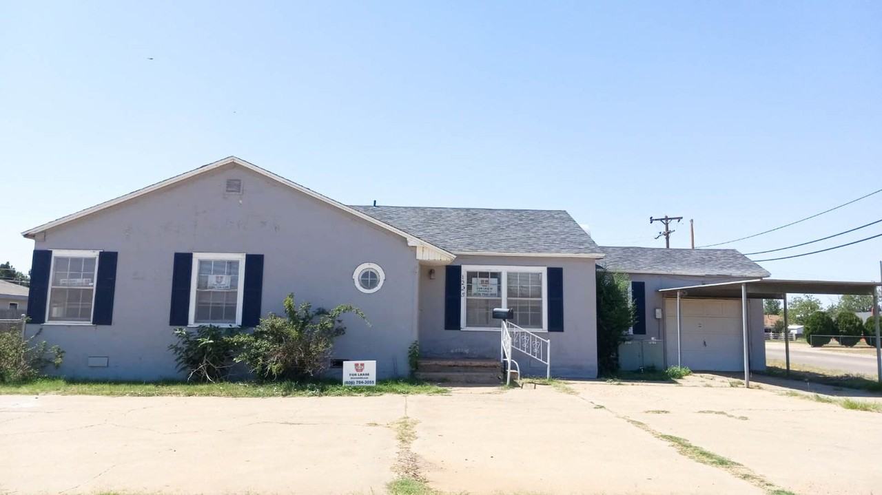 1225 W Garza St - Photo 2 of 11