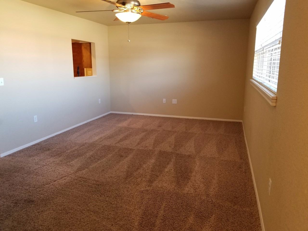 913 W Yucca Ave - Photo 3 of 18