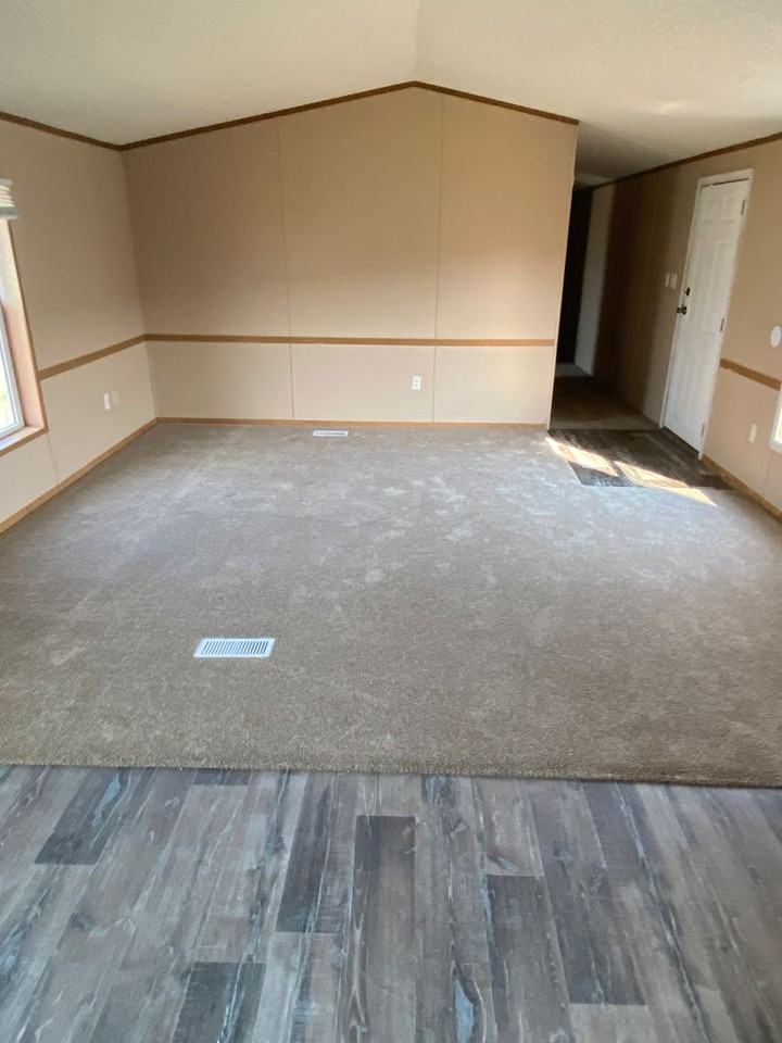 889 Cal Dr - Photo 3 of 10