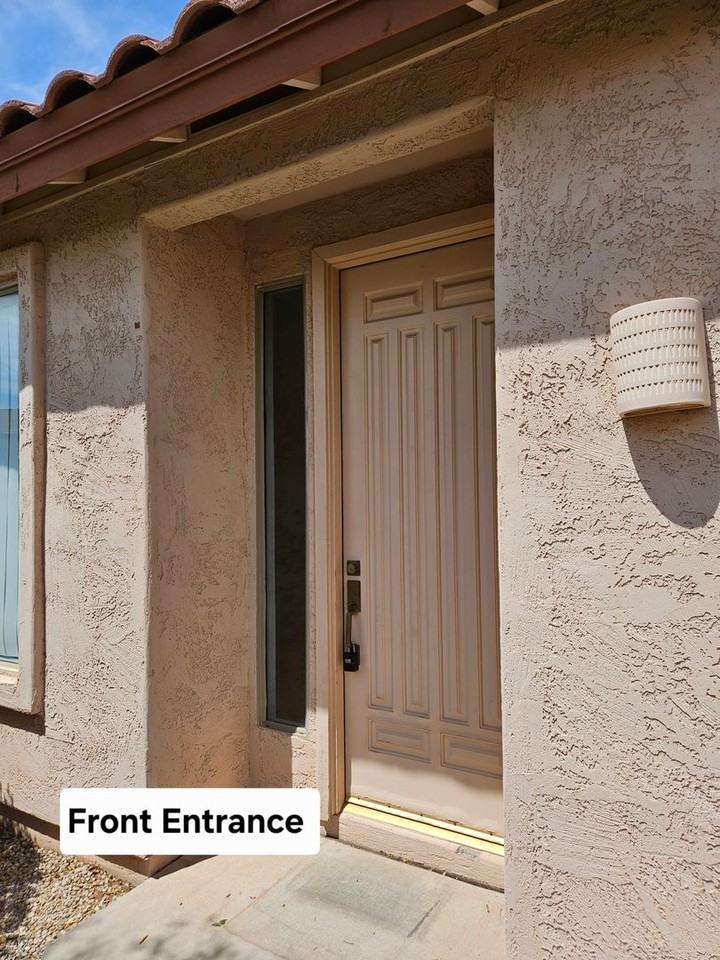 931 E Sherri Dr - Photo 2 of 21