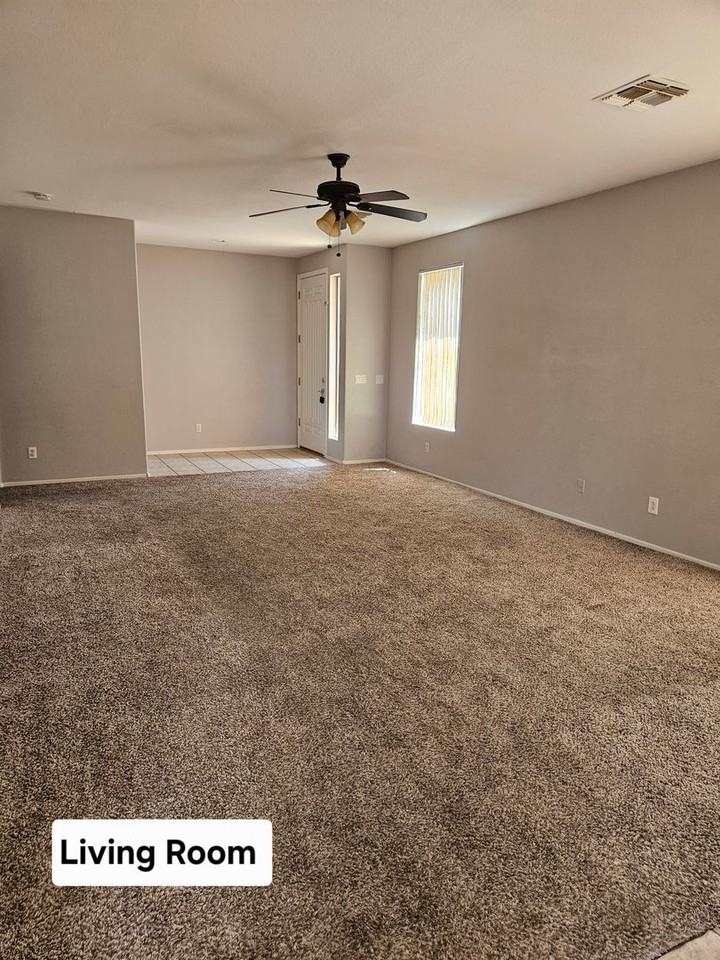 931 E Sherri Dr - Photo 4 of 21