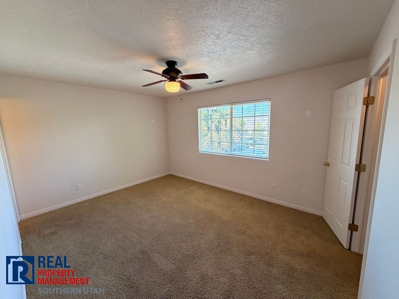 1735 W 540 N #1305 - Photo 6 of 13