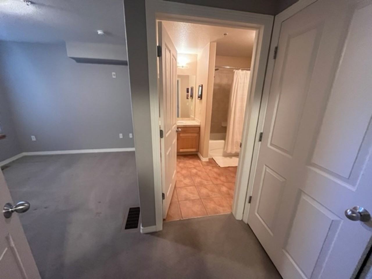 947 Laramie Blvd - Photo 6 of 13