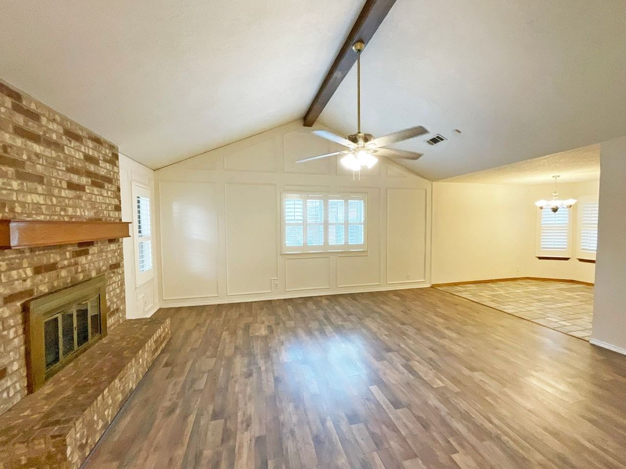 2407 Arbor Cir - Photo 4 of 22