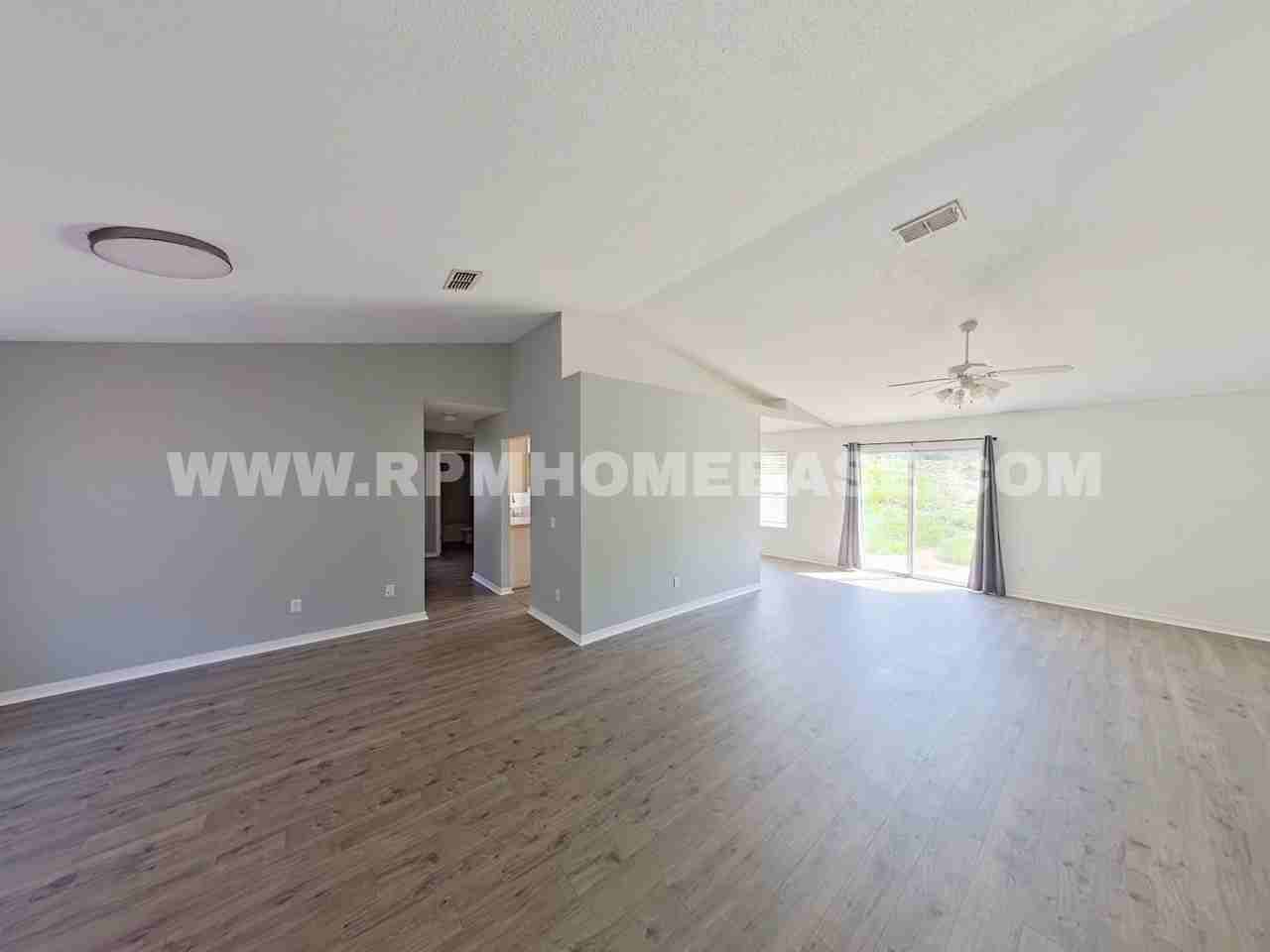 1326 Jeffrine Dr - Photo 4 of 16