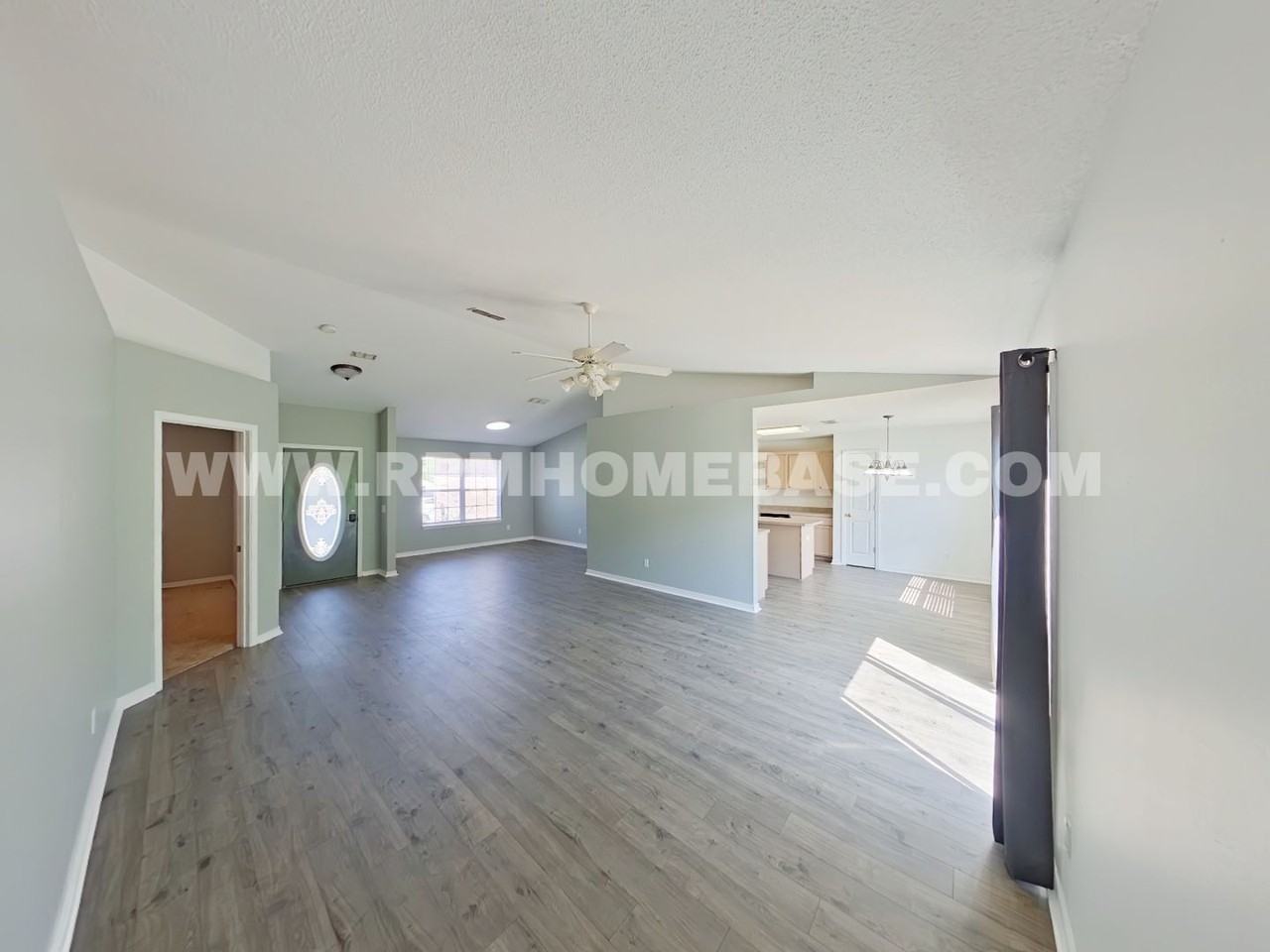 1326 Jeffrine Dr - Photo 5 of 16