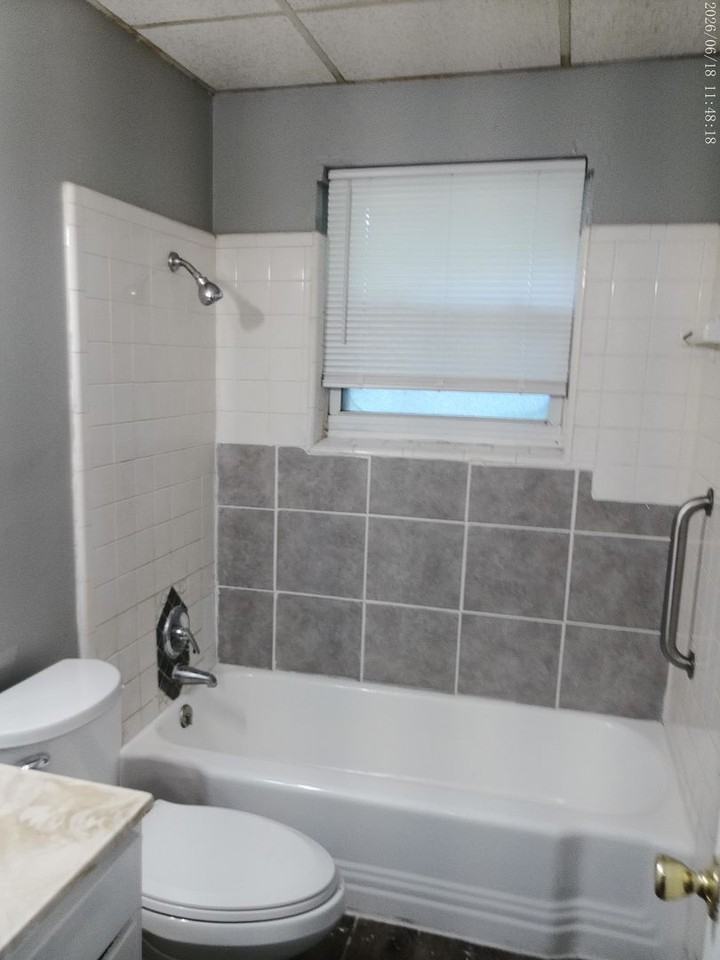 2215 Fairfield Dr - Photo 7 of 8
