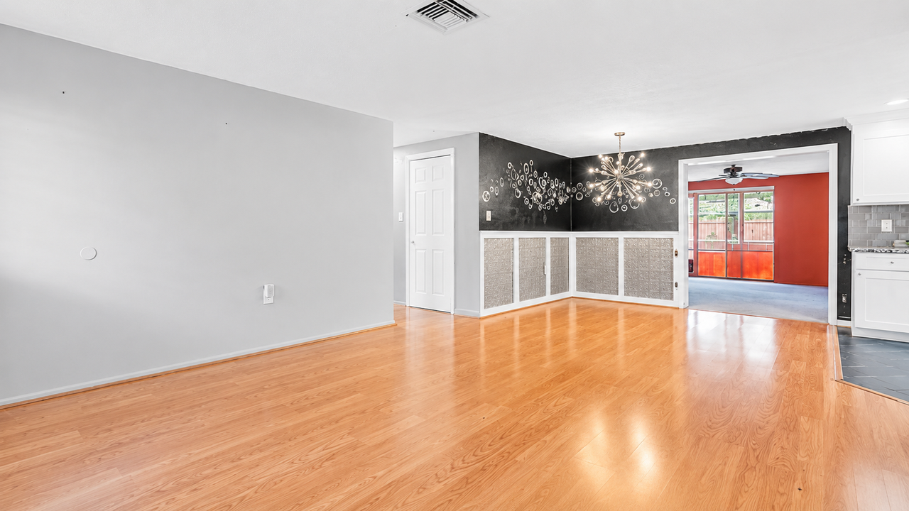 3628 Holiday Lake Dr - Photo 3 of 24