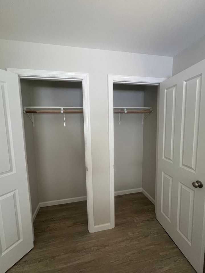403 D St - Photo 4 of 15