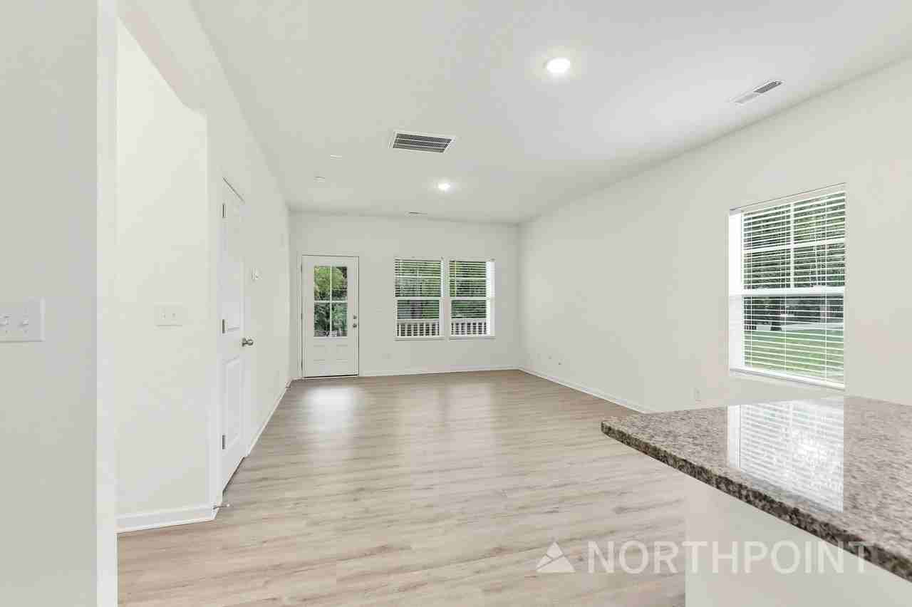 4105 Snyder Dr - Photo 3 of 20