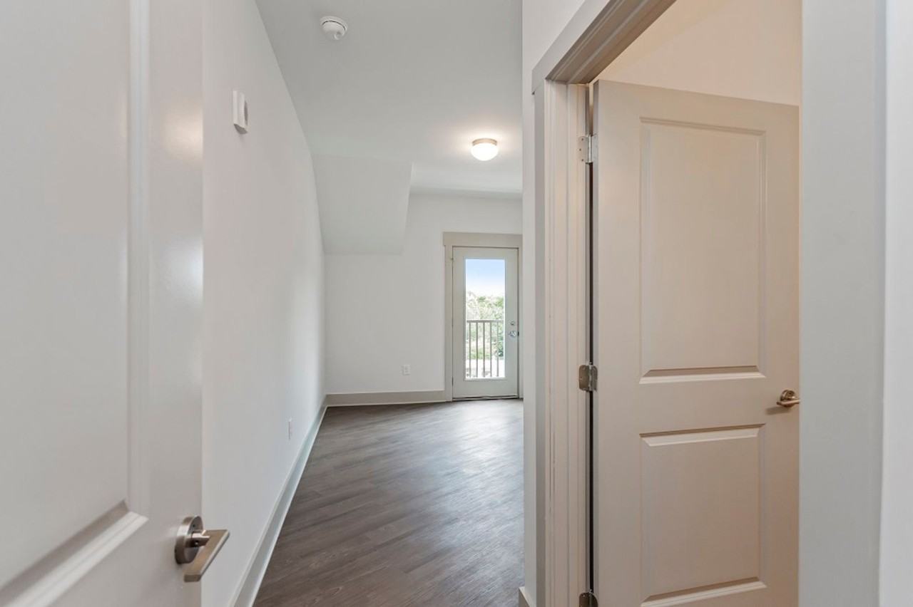 Heritage East Apartments - Photo 3 of 29