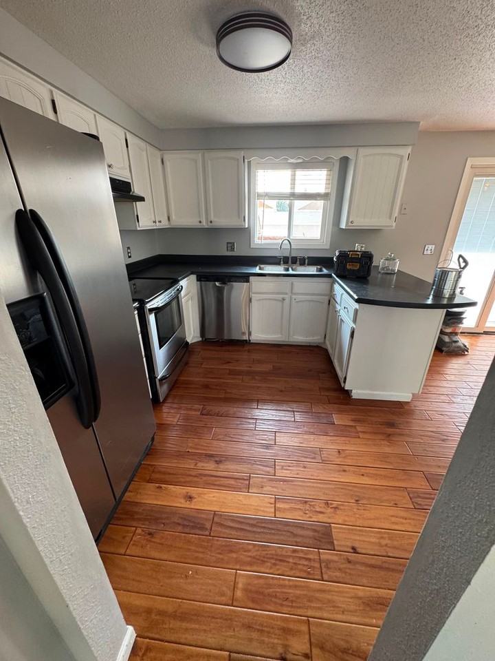 1909 13th Ave W - Photo 3 of 11