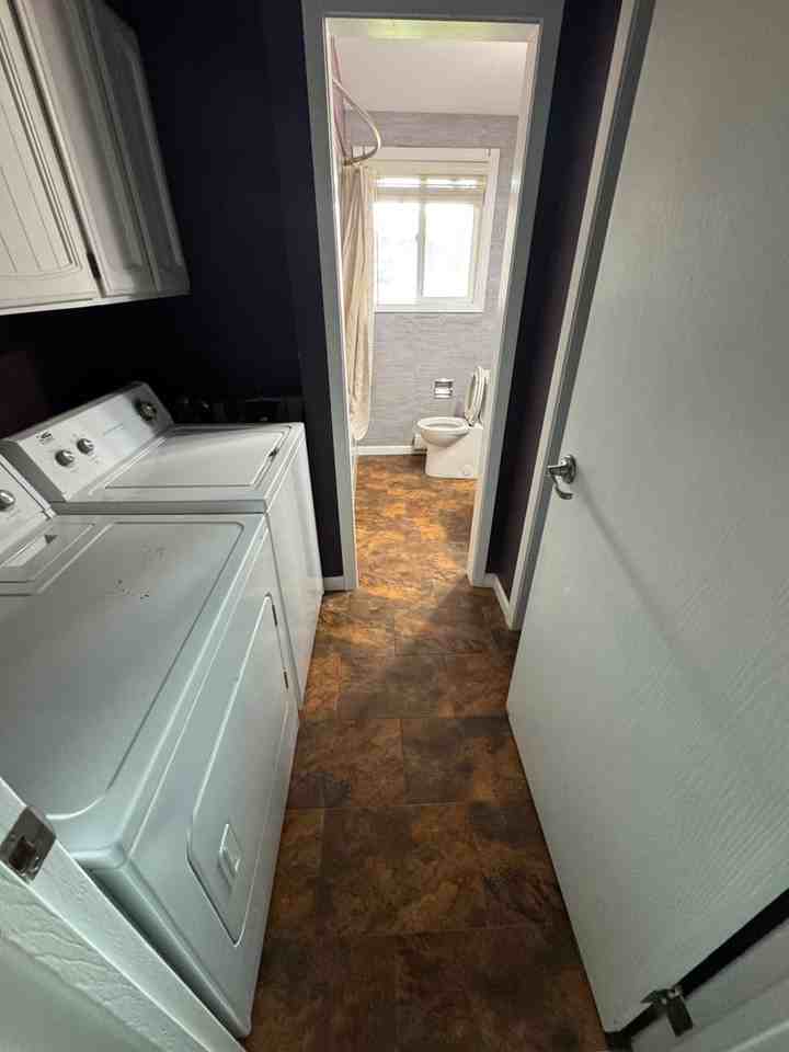 1909 13th Ave W - Photo 5 of 11
