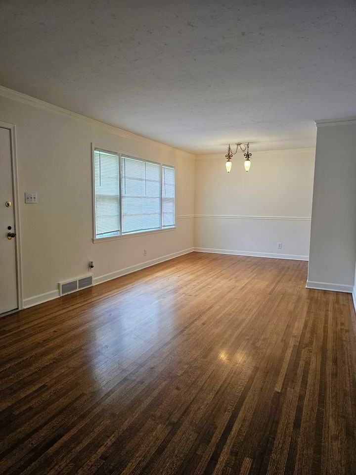 4762 Verne Rd - Photo 3 of 17
