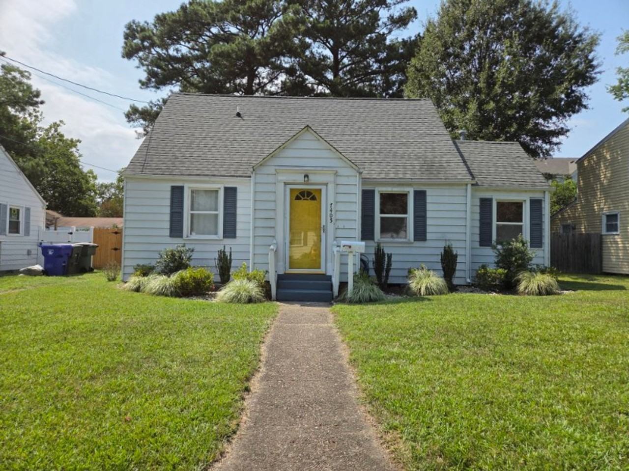 7405 Yorktown Dr - Photo 2 of 31