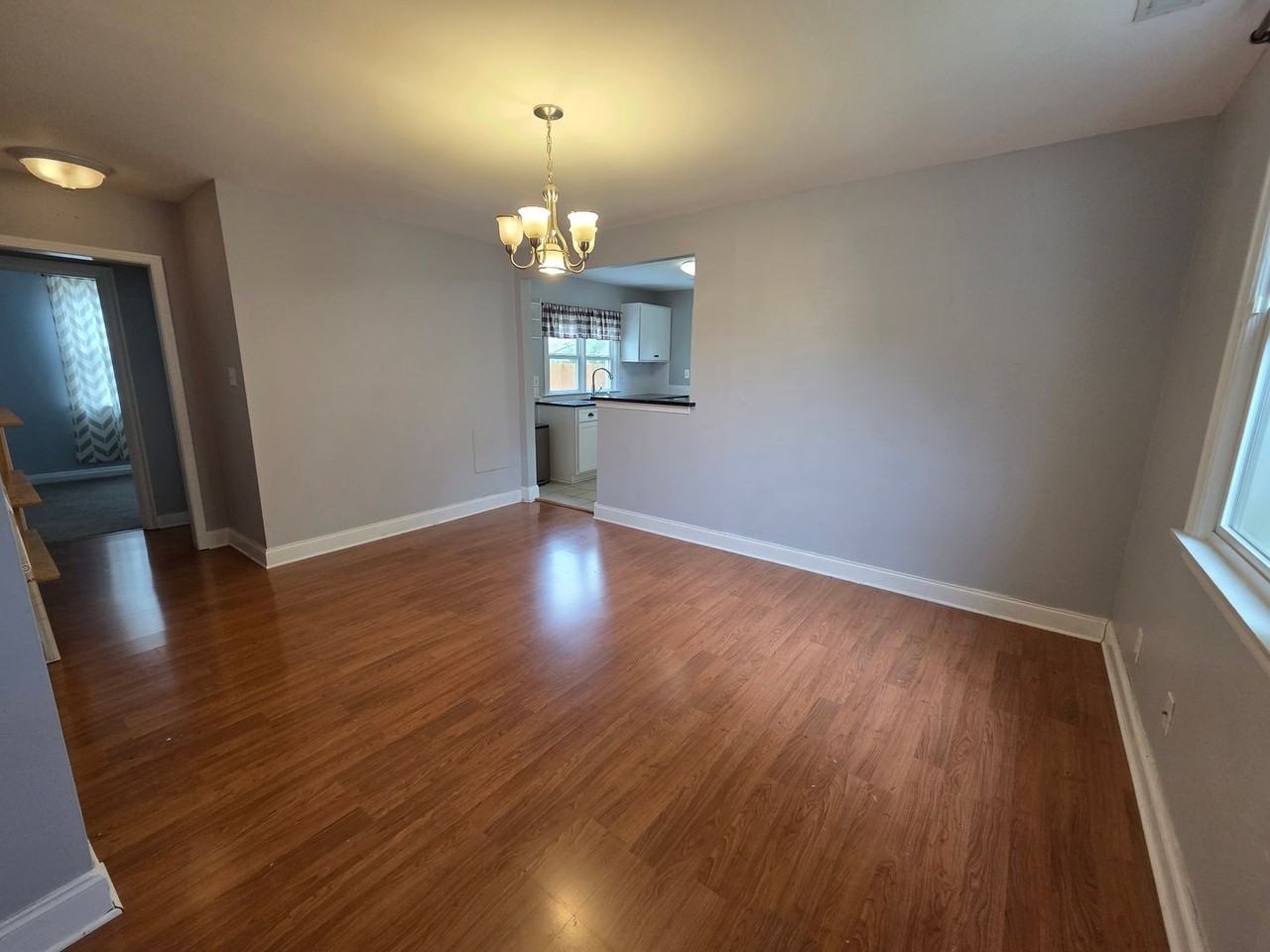 7405 Yorktown Dr - Photo 4 of 31
