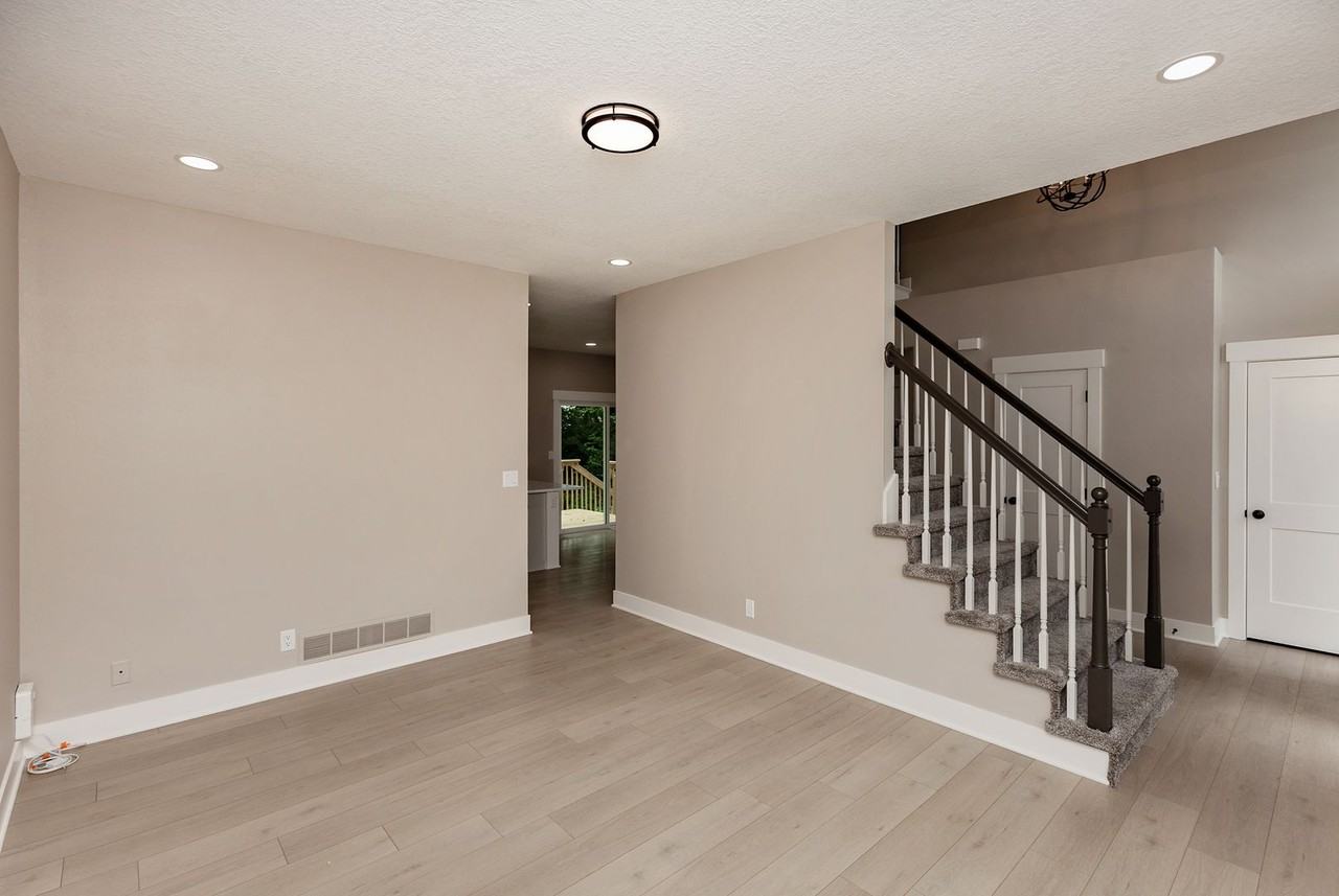 14440 Briarwood Ln - Photo 6 of 35