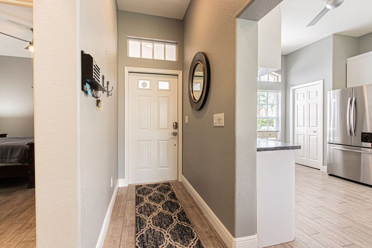 12855 Devonshire Lakes Cir - Photo 4 of 49