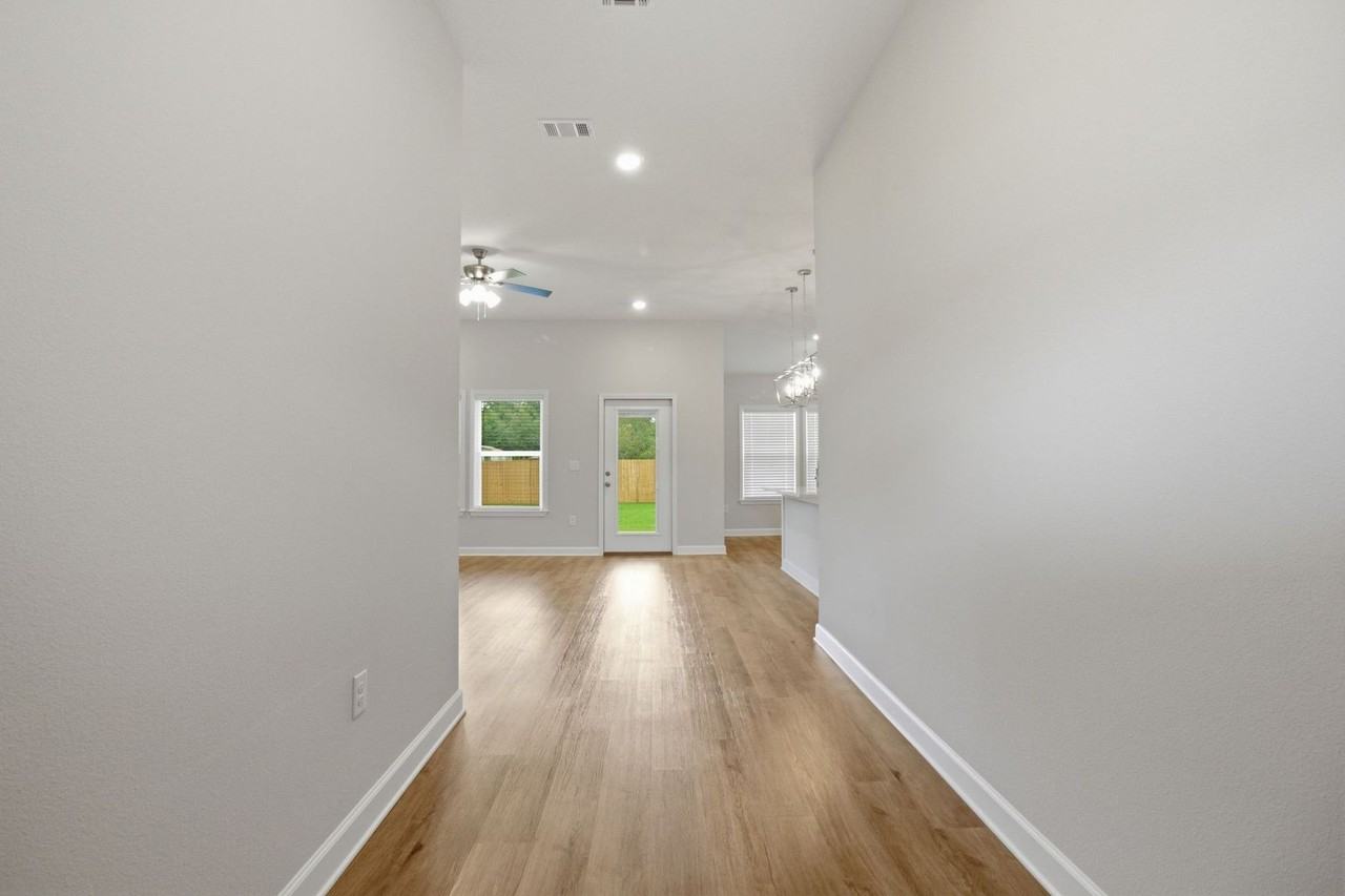 6434 Kylito Cir - Photo 4 of 36