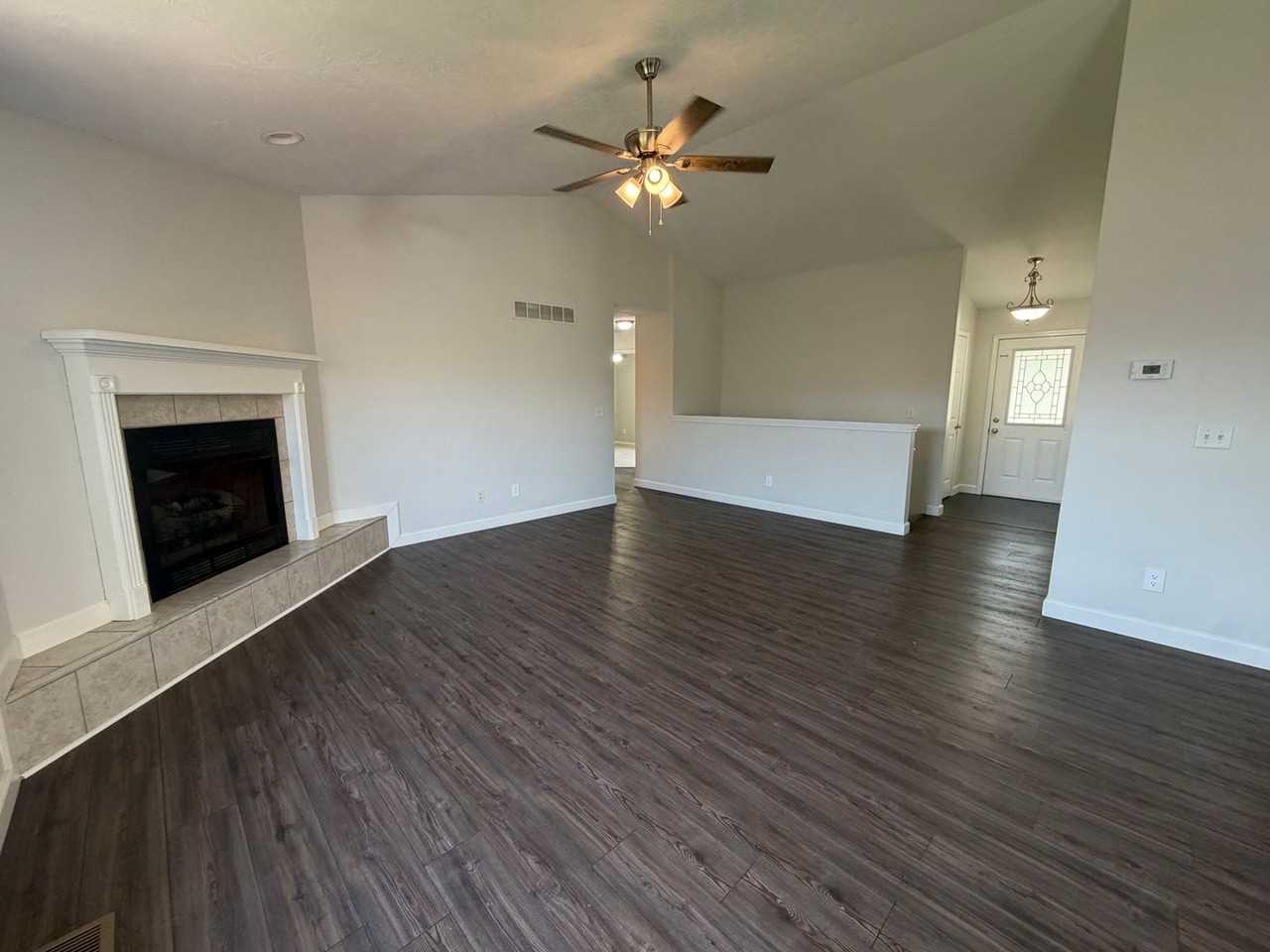 135 Lyle Curtis Cir - Photo 6 of 33
