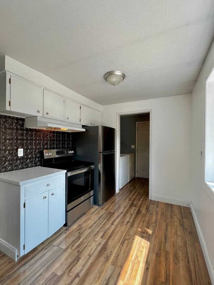 3702 Parkway Pl - Photo 6 of 18