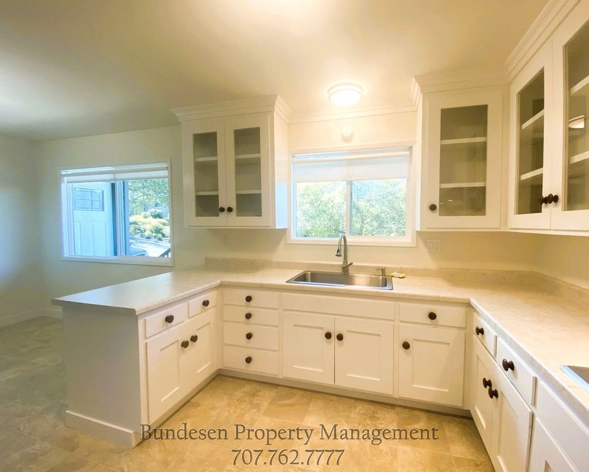 77 Sunny Hill Dr - Photo 7 of 21