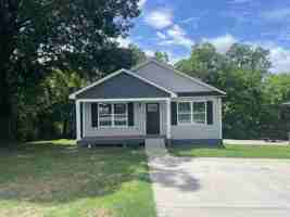 featured image of 605 Frank St