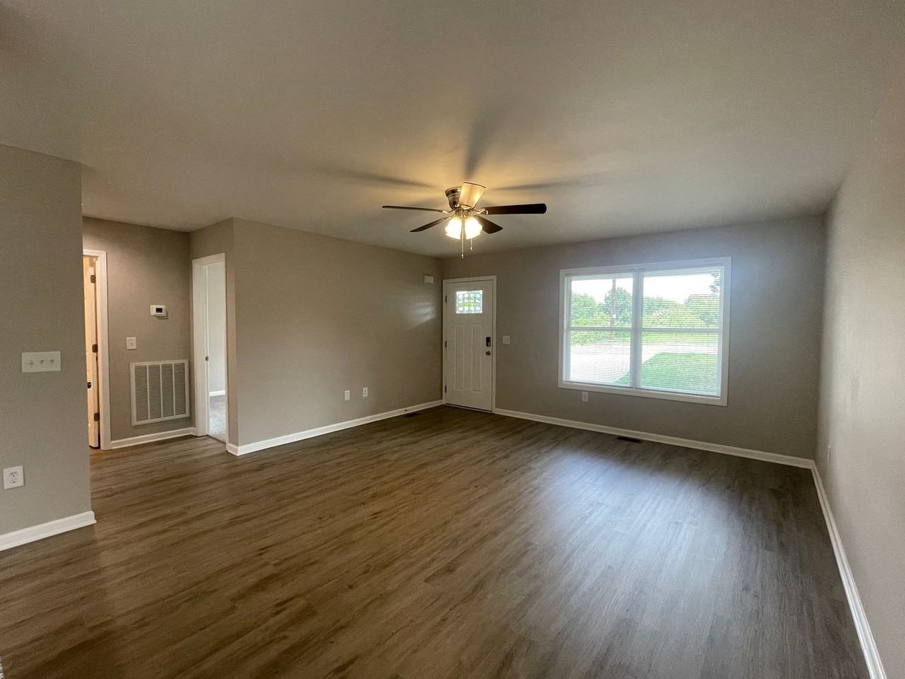 605 Frank St - Photo 2 of 20