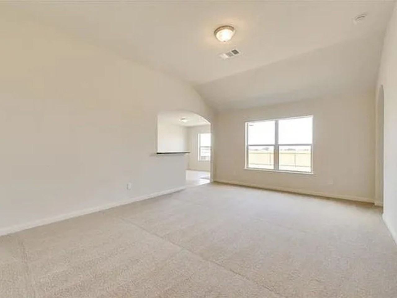 1323 Chapman Dr - Photo 6 of 16