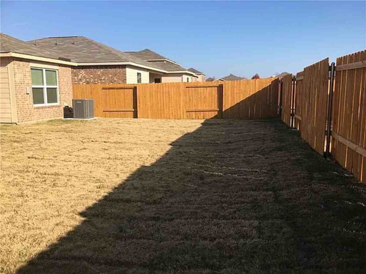 1323 Chapman Dr - Photo 7 of 16