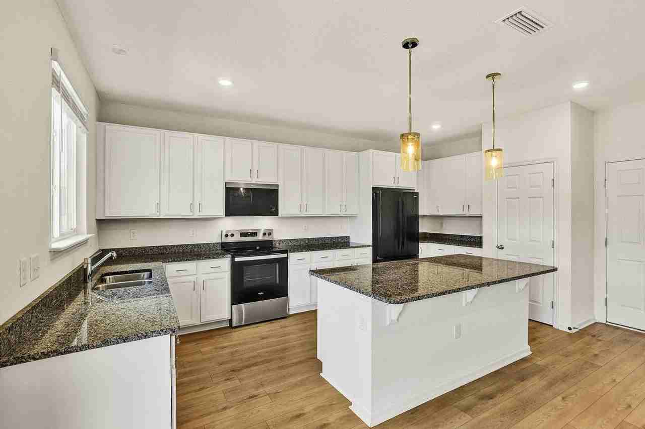 11321 Panther Lake Ct - Photo 5 of 24
