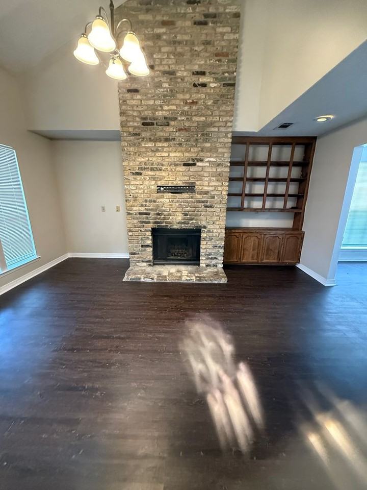 3027 Oneal Ln - Photo 4 of 11