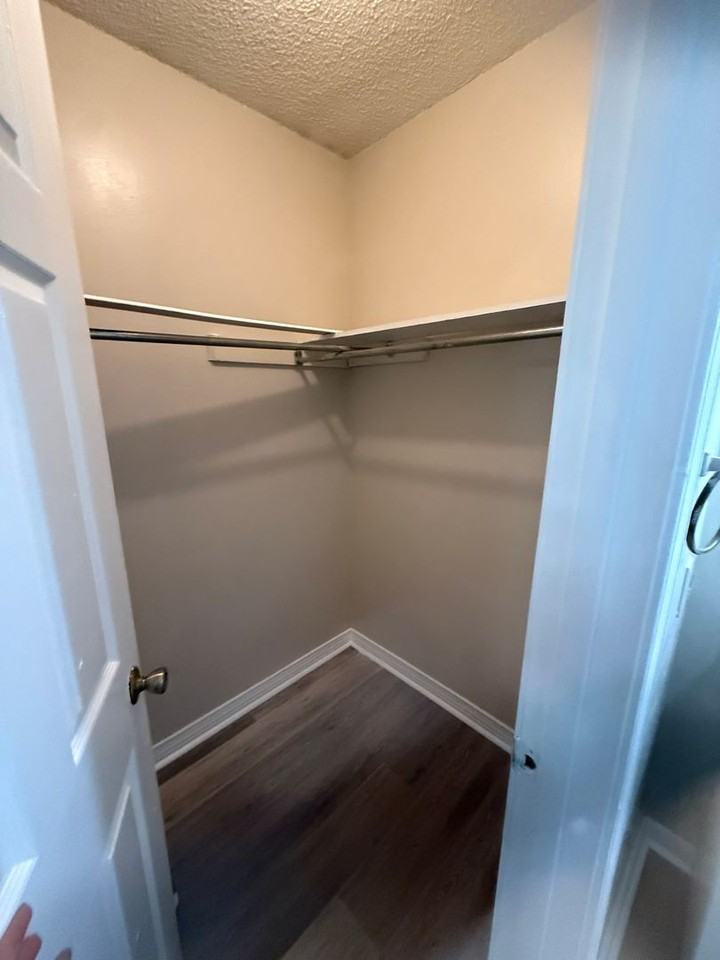 3027 Oneal Ln - Photo 6 of 11