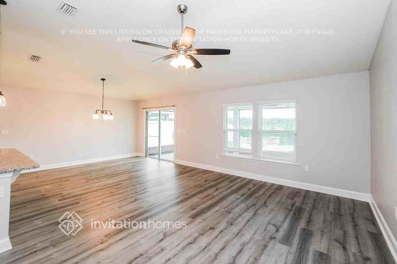 14545 Needham Dr - Photo 3 of 17