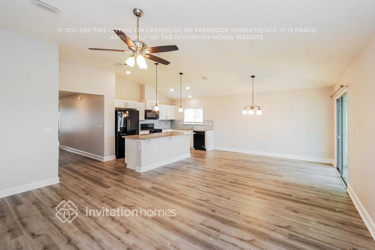 14545 Needham Dr - Photo 4 of 17