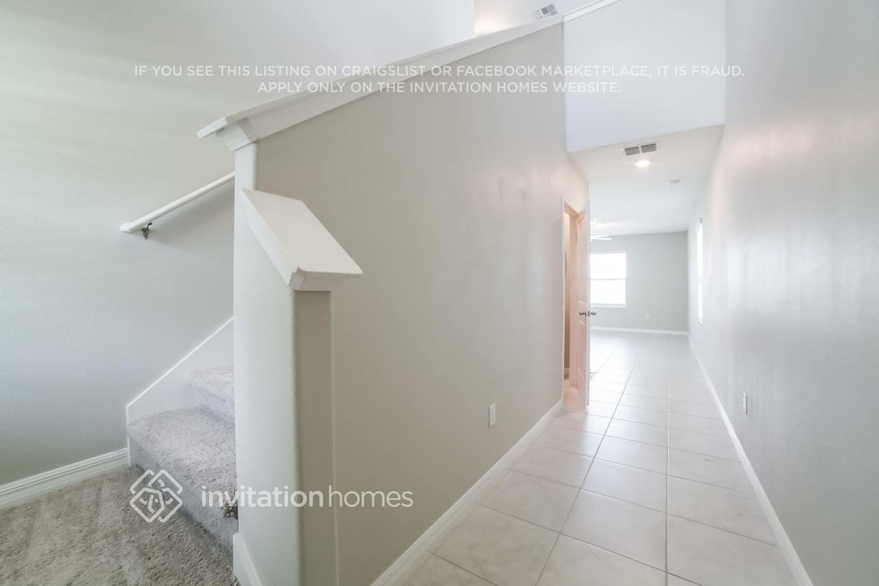 15545 Miller Creek Dr - Photo 4 of 23