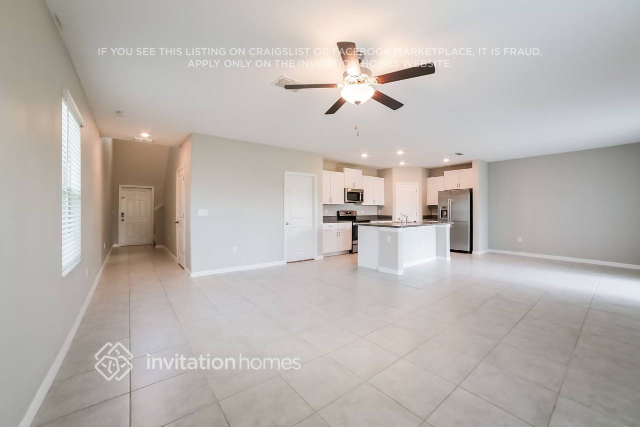 15545 Miller Creek Dr - Photo 5 of 23