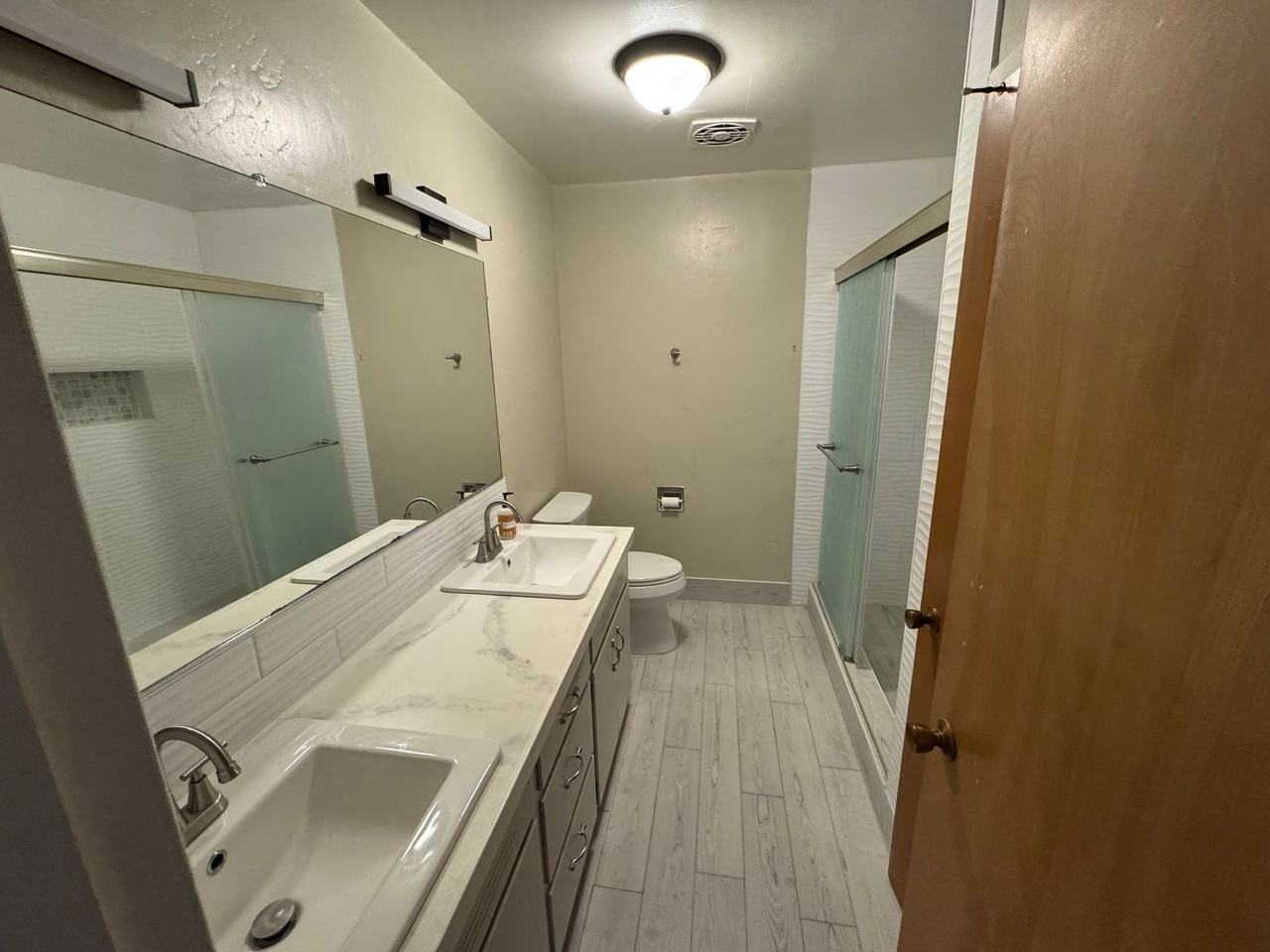 970 N Villa Ave - Photo 7 of 18