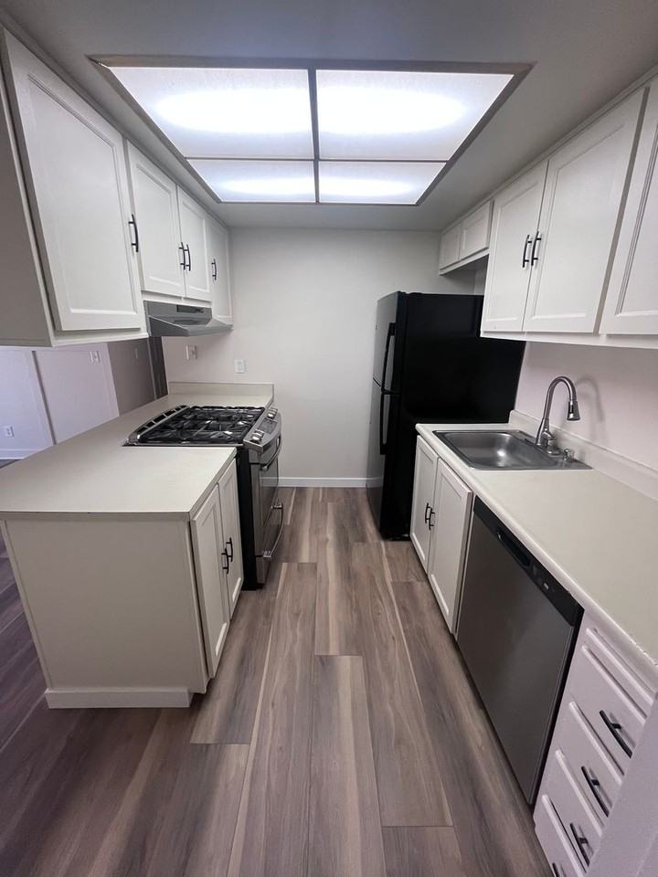 3341 Gould Way - Photo 4 of 15