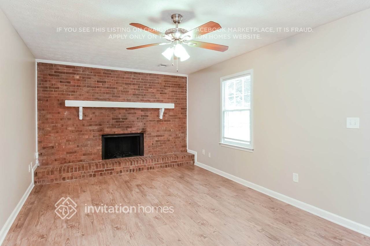 3082 Dempsey Pl - Photo 4 of 18