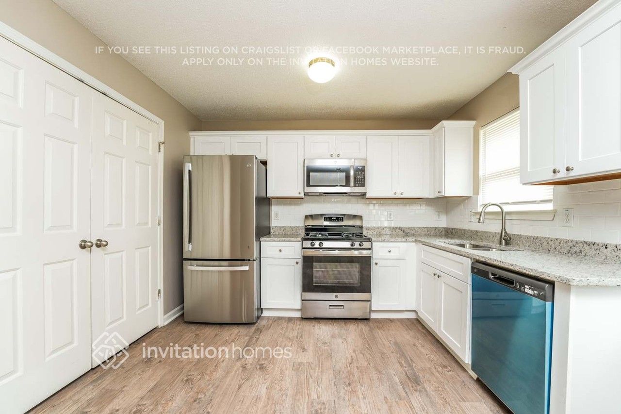 4937 Bryant Dr - Photo 6 of 17
