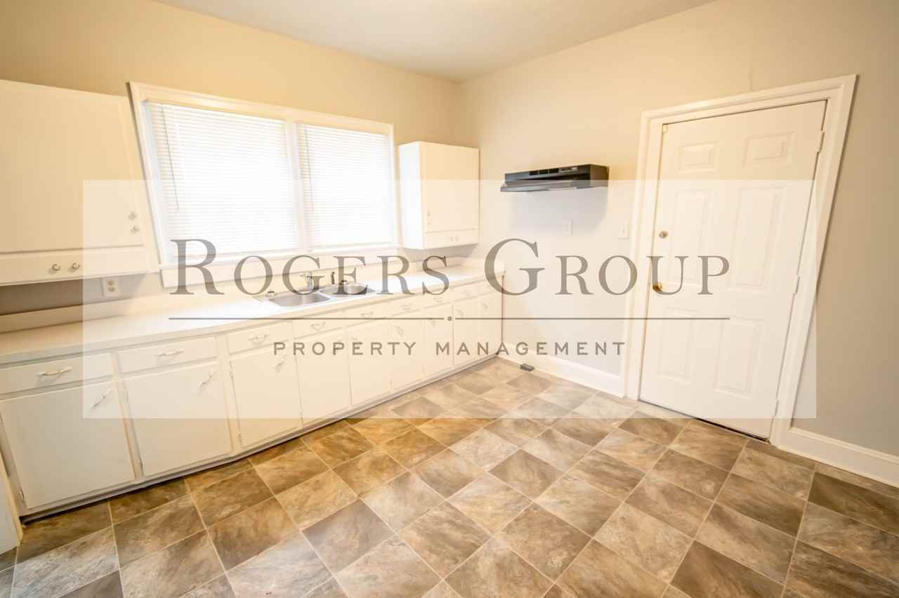 527 Rowland St - Photo 2 of 9