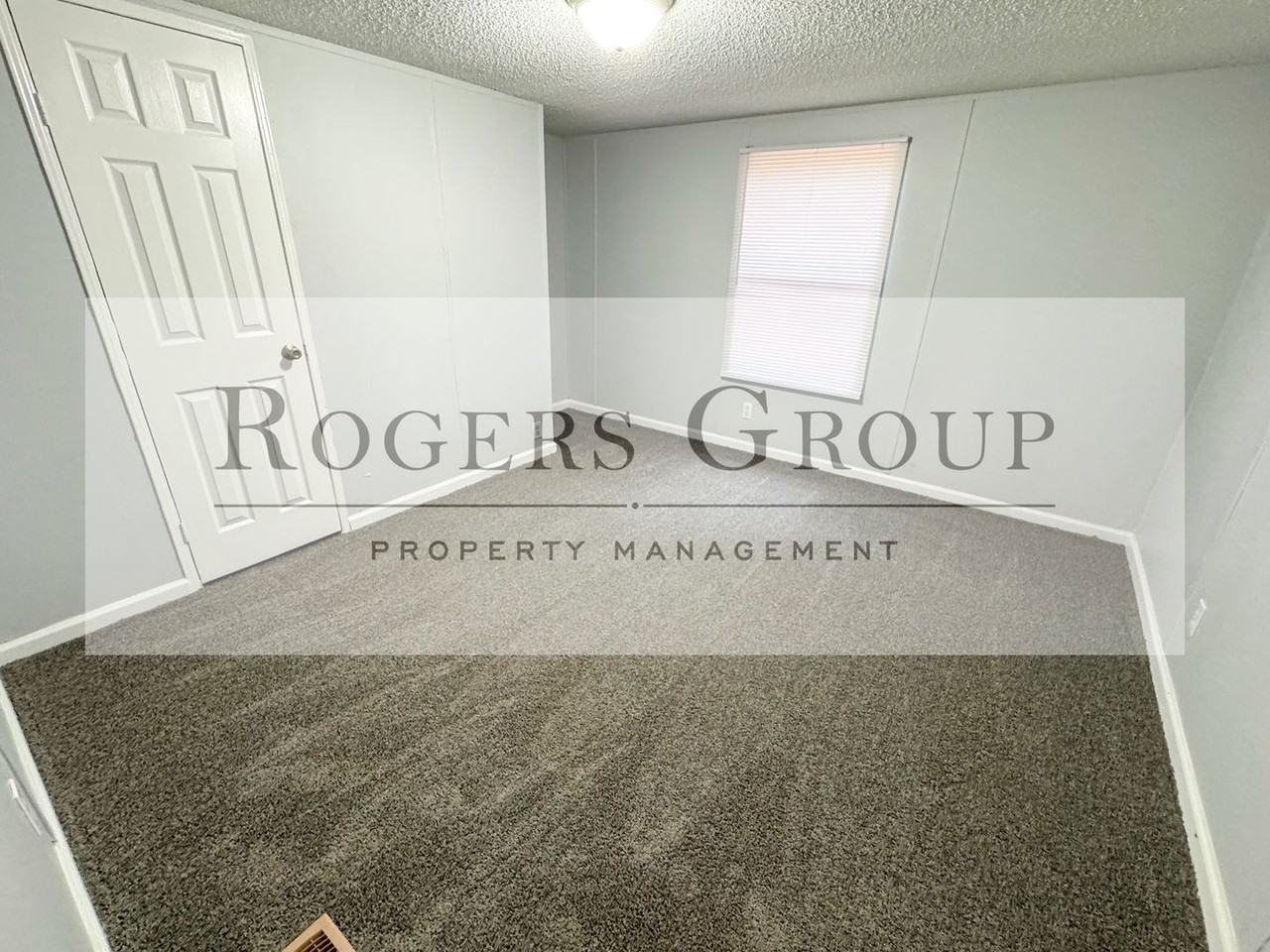 6090 Cindy Ln - Photo 7 of 9