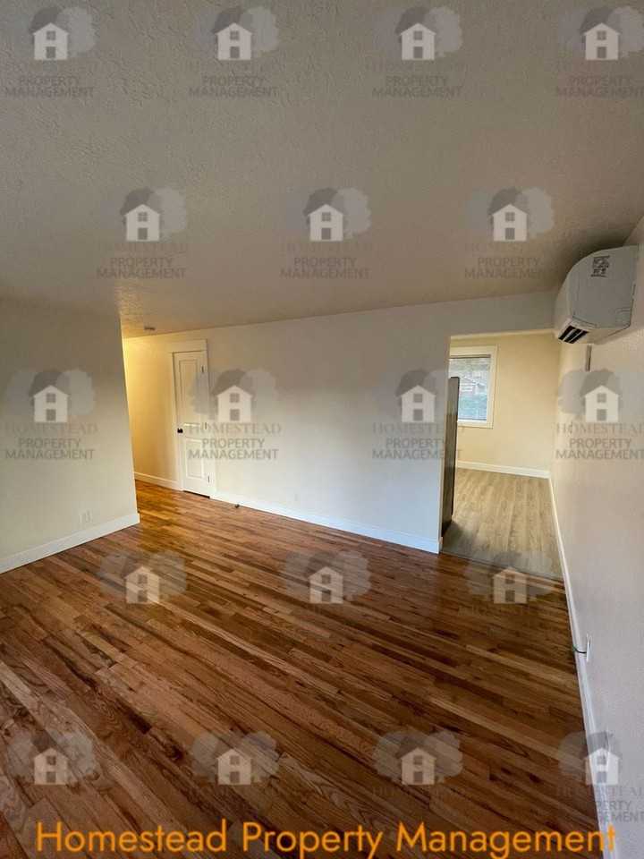 425 S 8th St - Photo 6 of 26