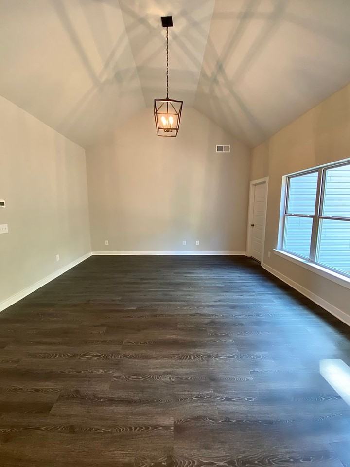 489 Andrew Dr - Photo 4 of 21