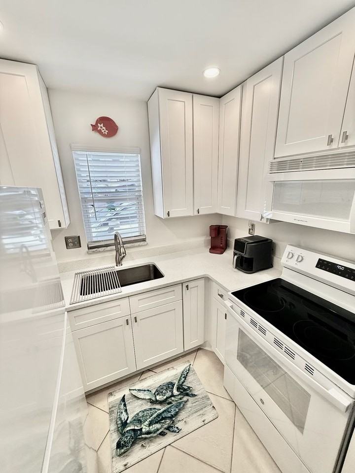 1205 Tarpon Center Dr #C4 - Photo 2 of 31